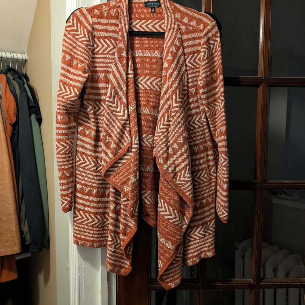 Women's Geometric Patterned Sweater - Rust and White